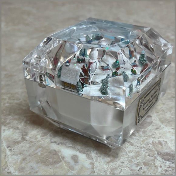 Thomas Kinkade 2009 Limited Edition Winter Wonderland Small Music Box - Picture 9 of 13